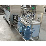 Υγειονομικό 18.9L Monoblock 120 γεμίζοντας γραμμή γαλονιού BPH προμηθευτής