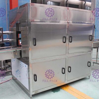 600BPH πλήρης αυτόματη μηχανή πλήρωσης γαλονιού Monoblock τεσσάρων γραμμών με τη βαλβίδα υπερχείλισης προμηθευτής