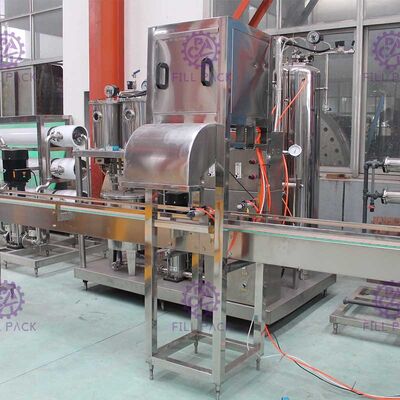 600BPH πλήρης αυτόματη μηχανή πλήρωσης γαλονιού Monoblock τεσσάρων γραμμών με τη βαλβίδα υπερχείλισης προμηθευτής