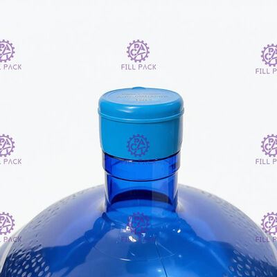 Ενός κομματιού καθαρός κάδος 55mm νερού ΚΑΠ μπουκαλιών γαλονιού pe με τις προσαρμοσμένες ετικέτες προμηθευτής