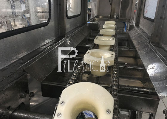 Πόσιμο νερό μηχανή πλήρωσης 5 γαλονιού με το μεταφορέα Rollor προμηθευτής