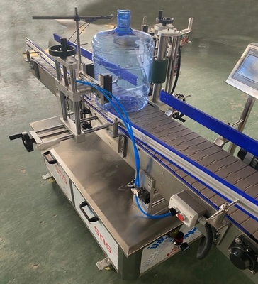 Αυτόματο 1200BPH Labeller μπουκαλιών 5 γαλονιού έλεγχος PLC που προσαρμόζεται προμηθευτής